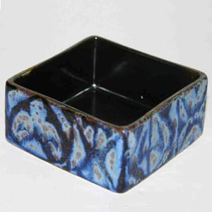 aluminia nils thorsson small box in blue abstract pattern